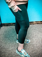 Anchored luxe line leggings capri